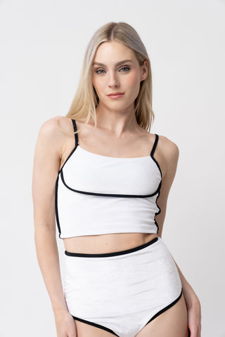 Horizon Top | White with Black Piping