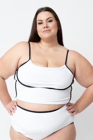 Horizon Top | White with Black Piping